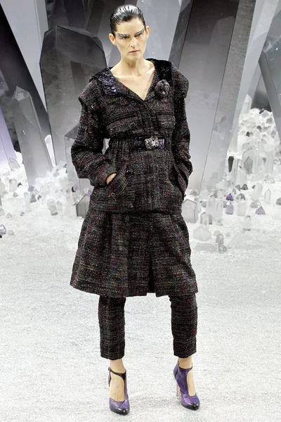 Look 2